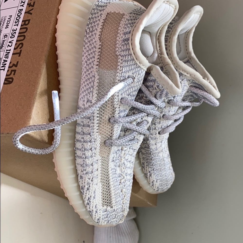 Authentic - new in box size 8K - Lundmark Yeezy